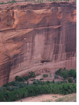 White House Ruins cliff dwellings at canyon de chelly